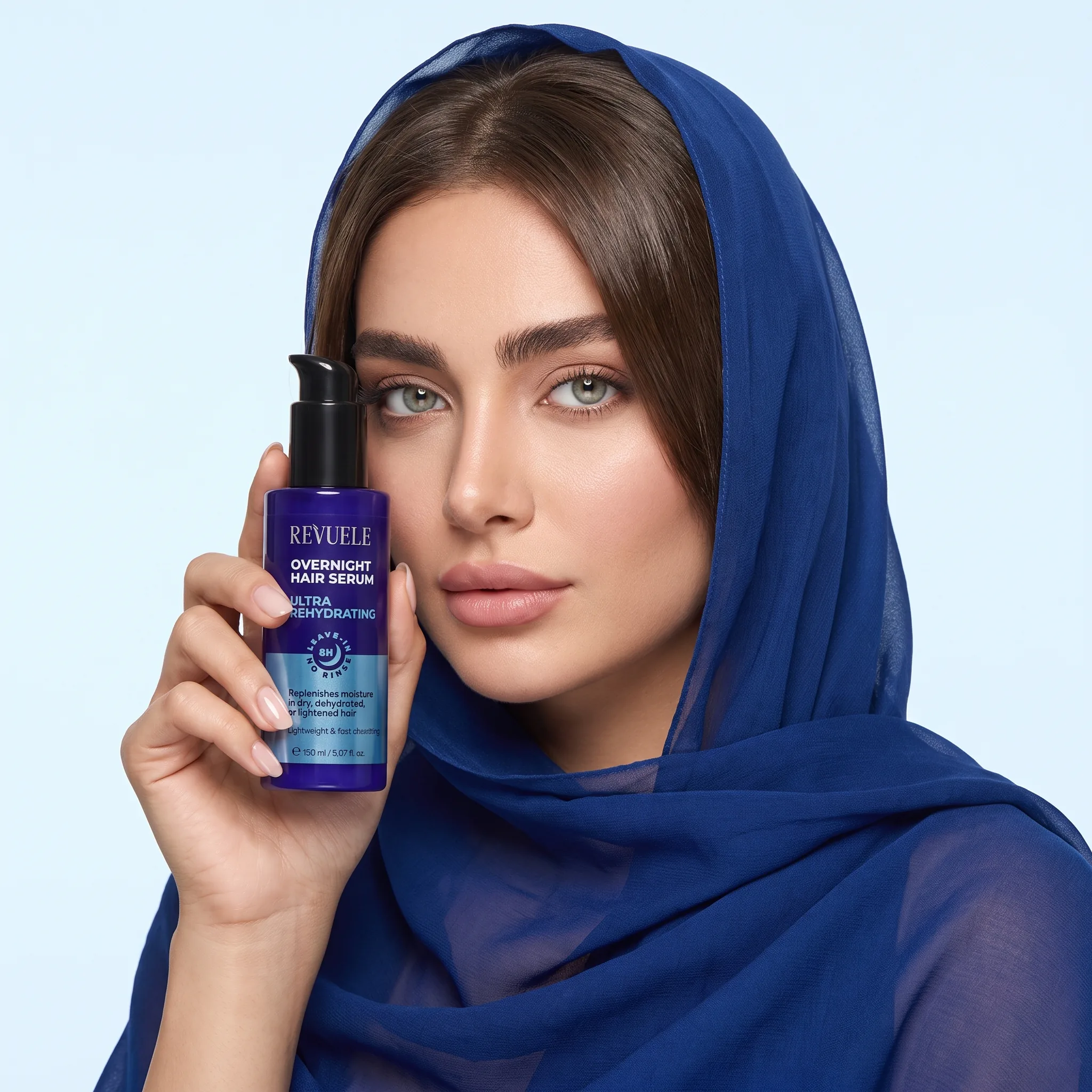 سرم مو شبانه رووئل مدل Ultra Rehydrating — ۱۵۰ میلی در دست مدل